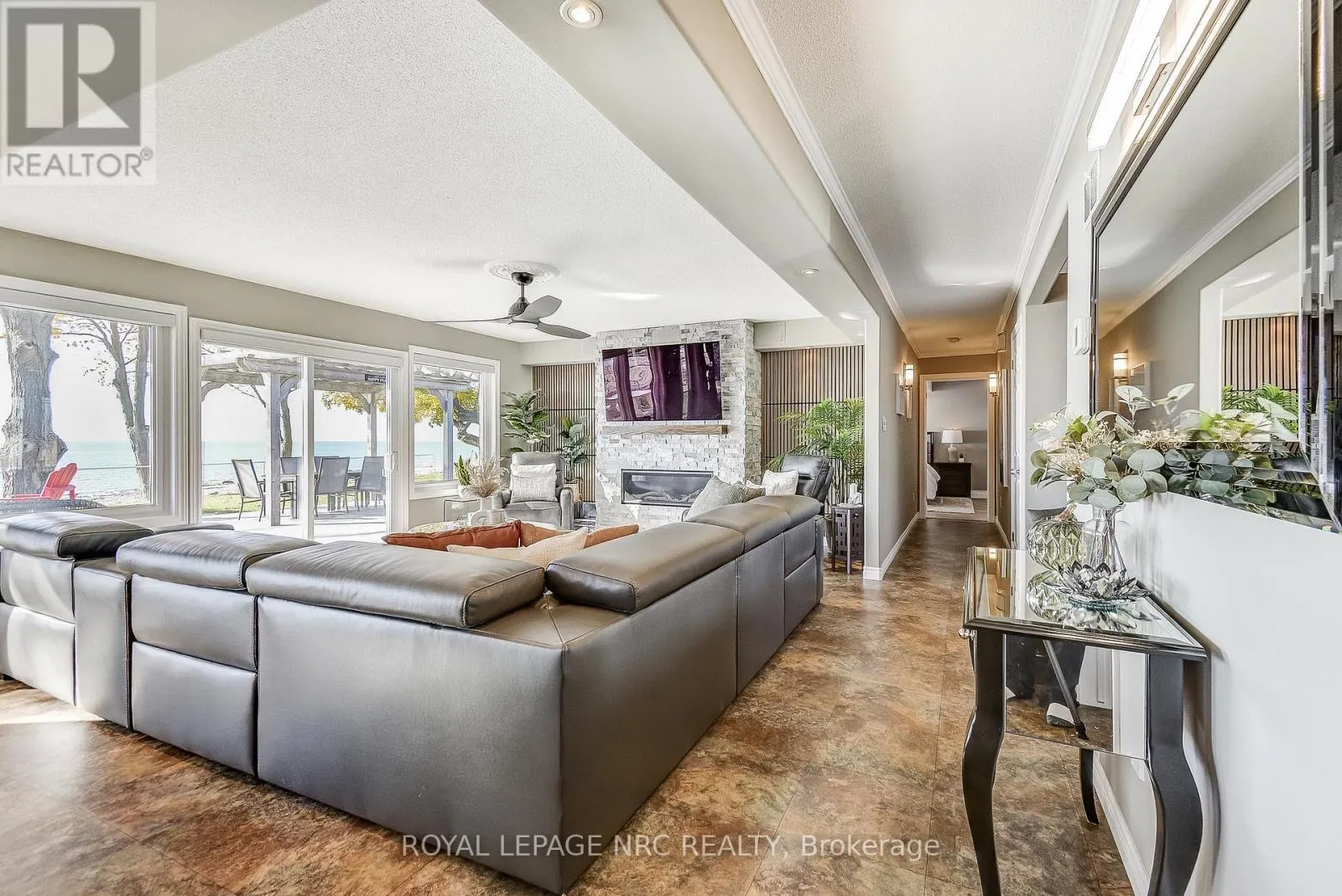 10781 LAKESHORE ROAD W