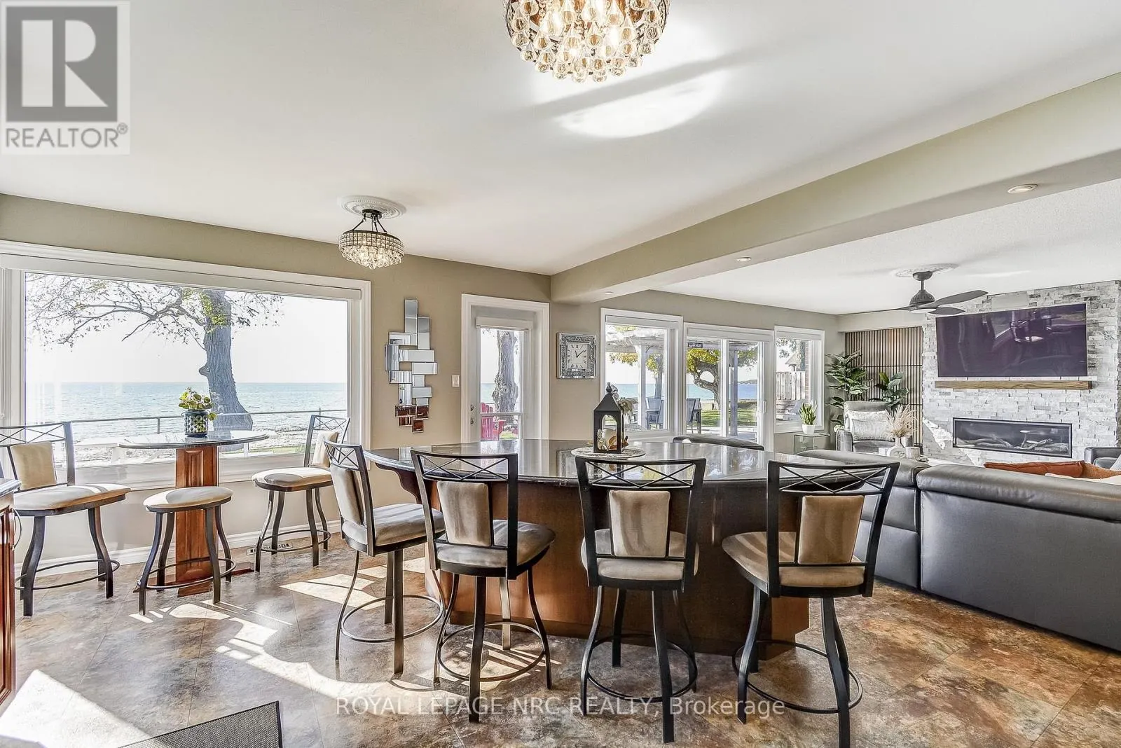 10781 LAKESHORE ROAD W