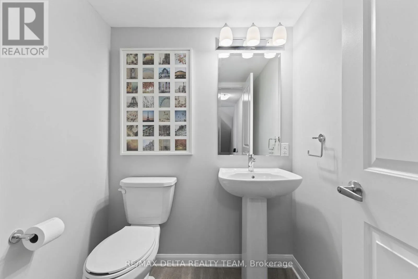 A - 706 AMBERWING PRIVATE