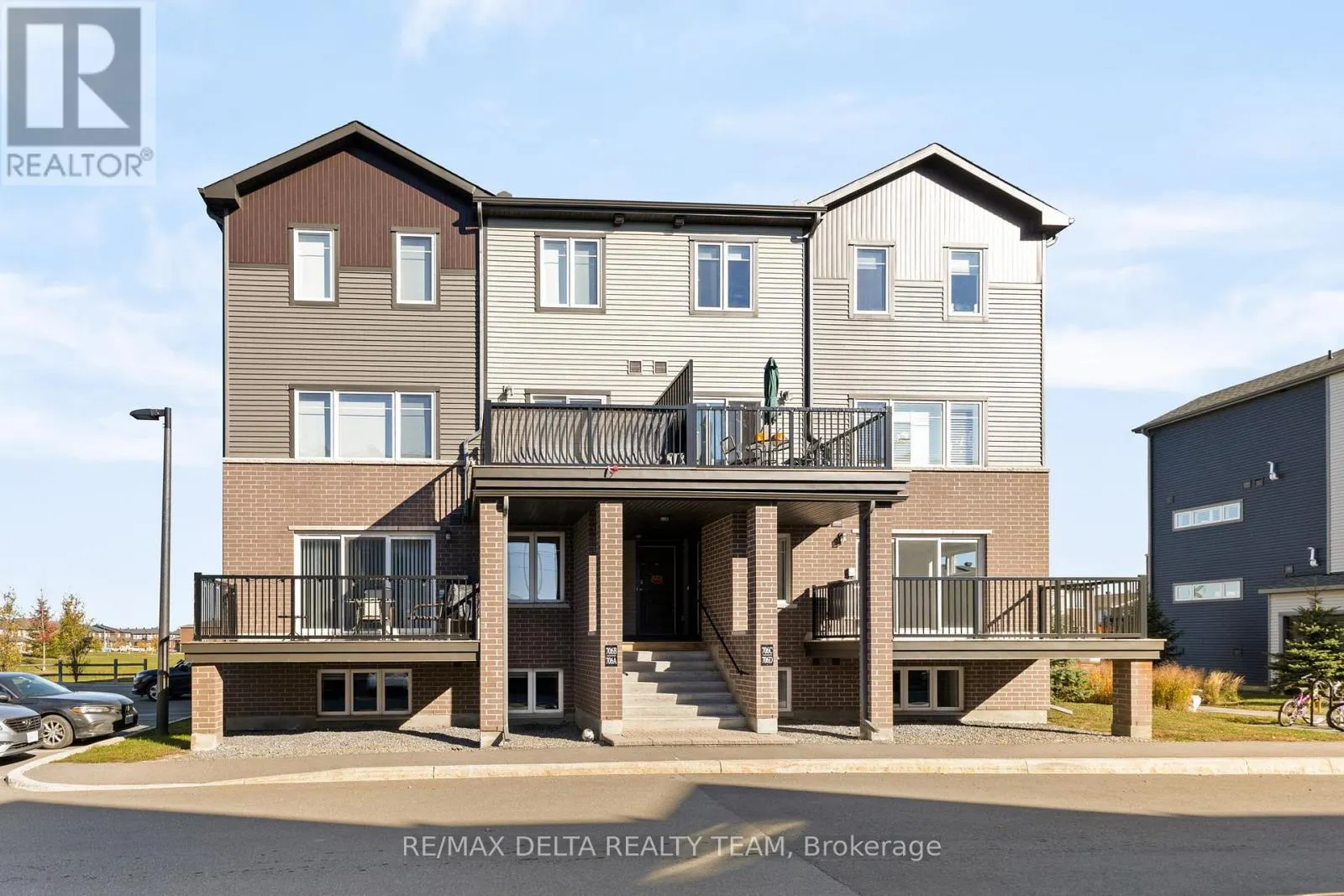 A - 706 AMBERWING PRIVATE