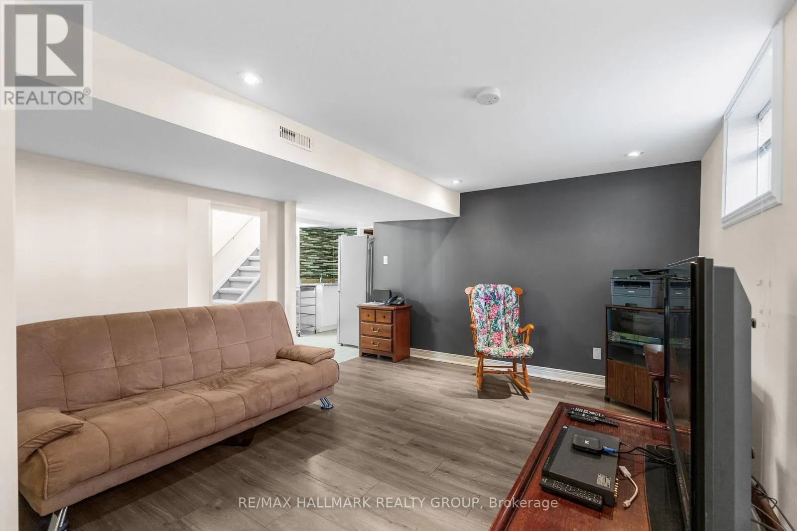 1902 ROSEBELLA AVENUE