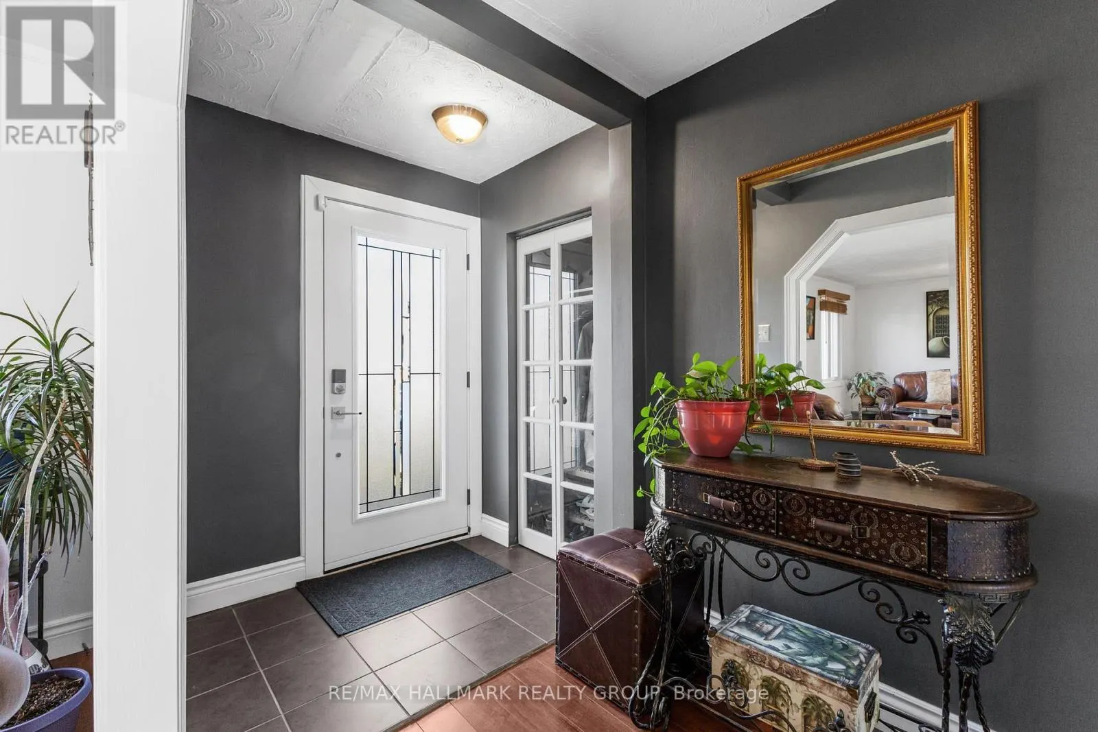 1902 ROSEBELLA AVENUE