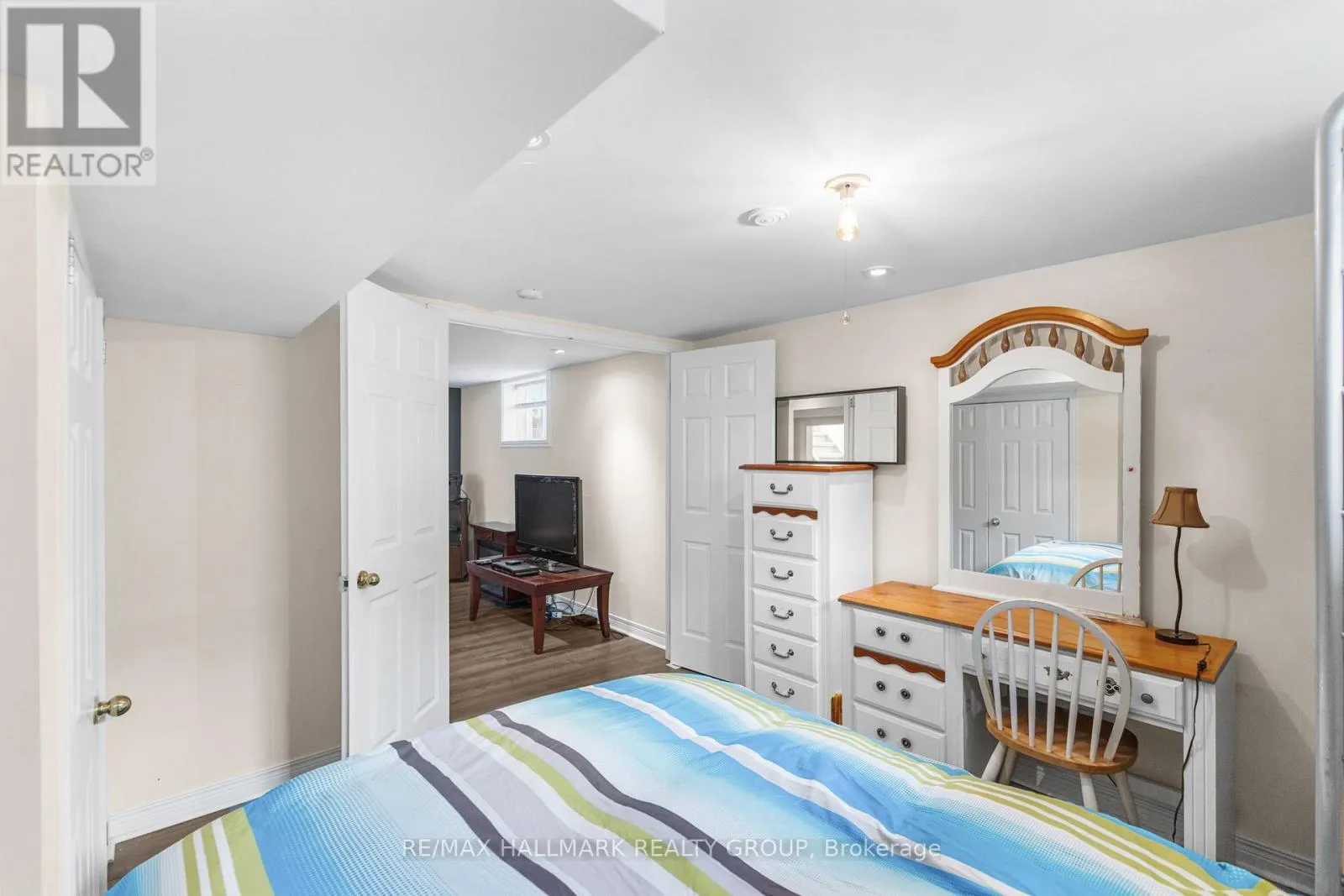 1902 ROSEBELLA AVENUE