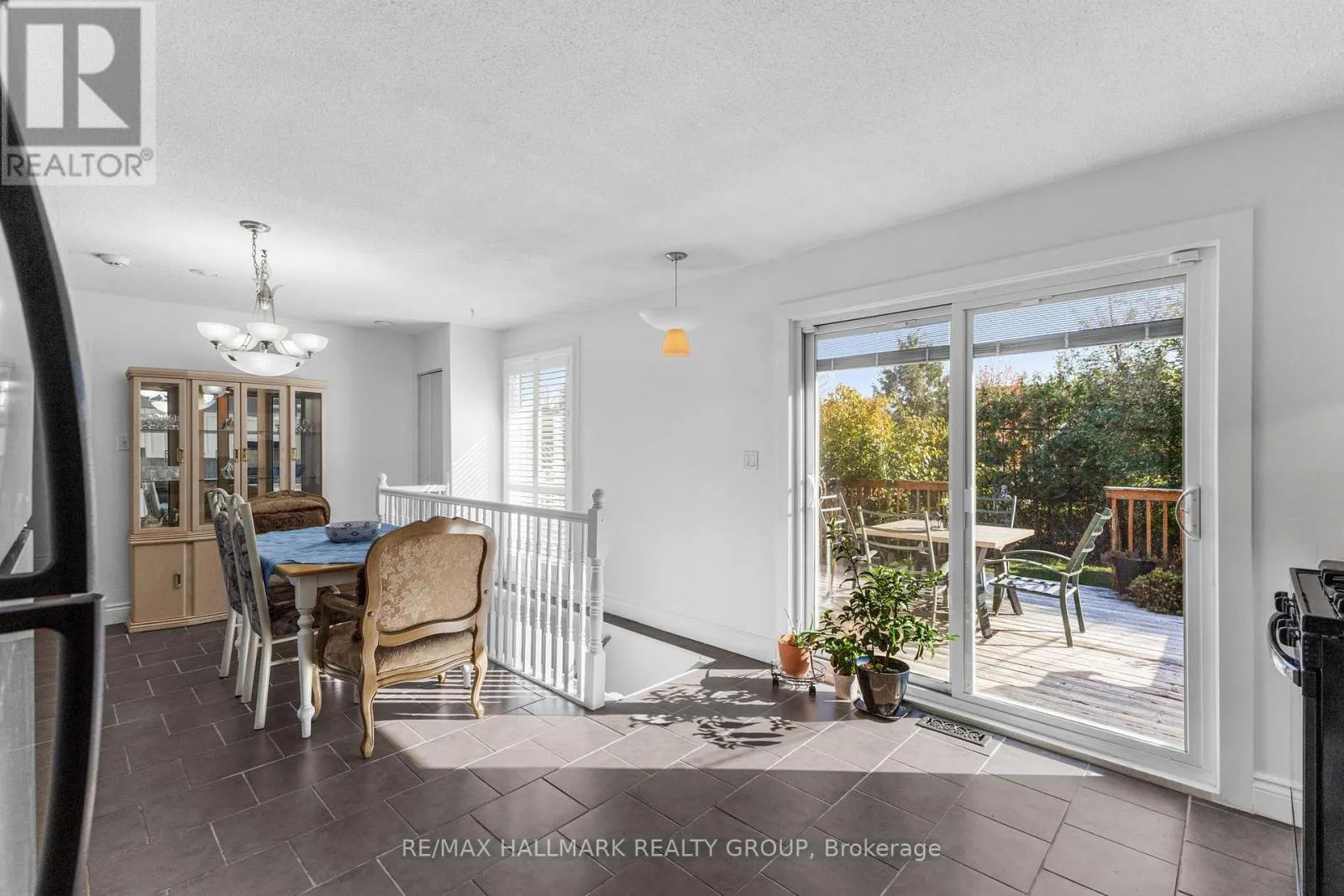 1902 ROSEBELLA AVENUE