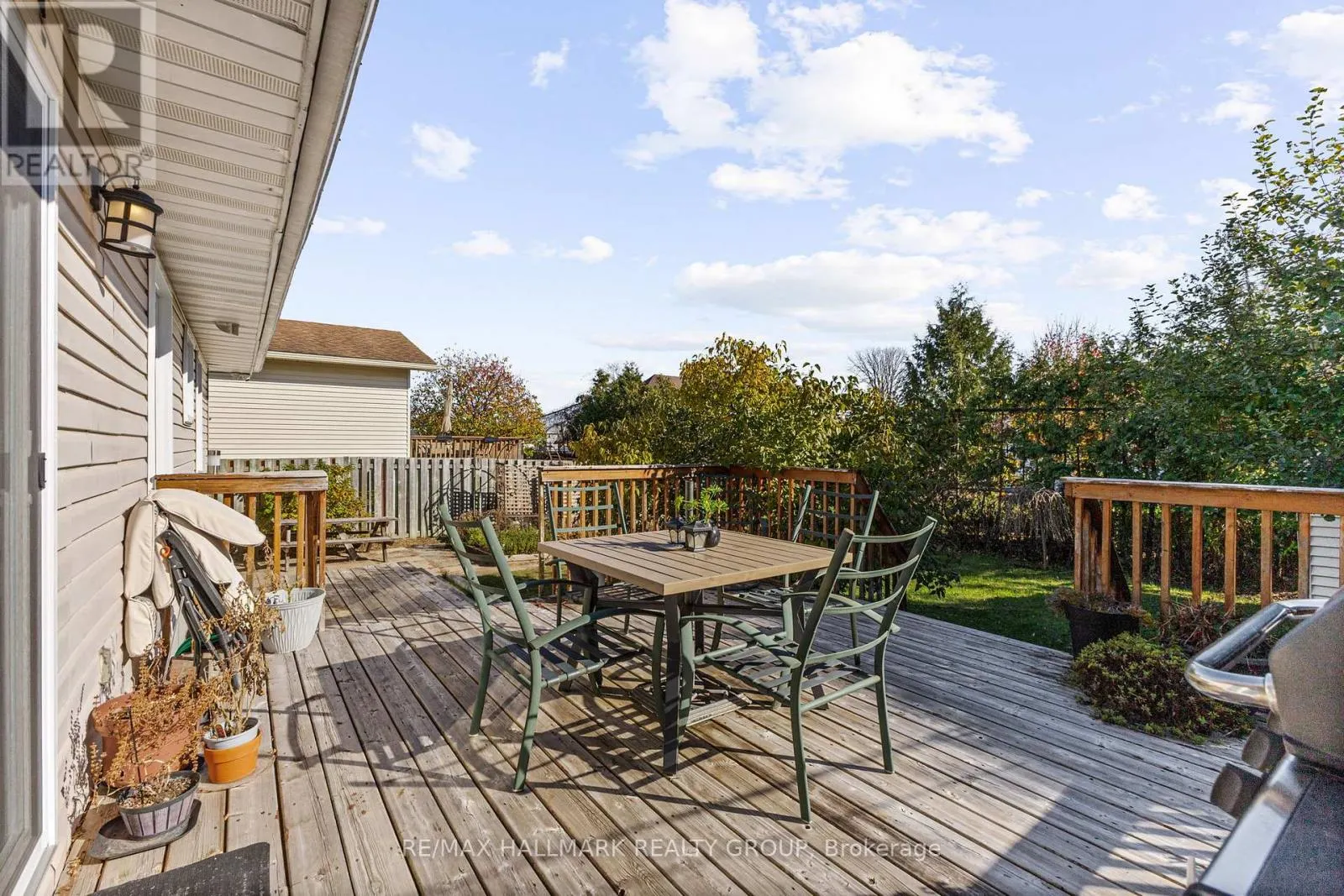 1902 ROSEBELLA AVENUE