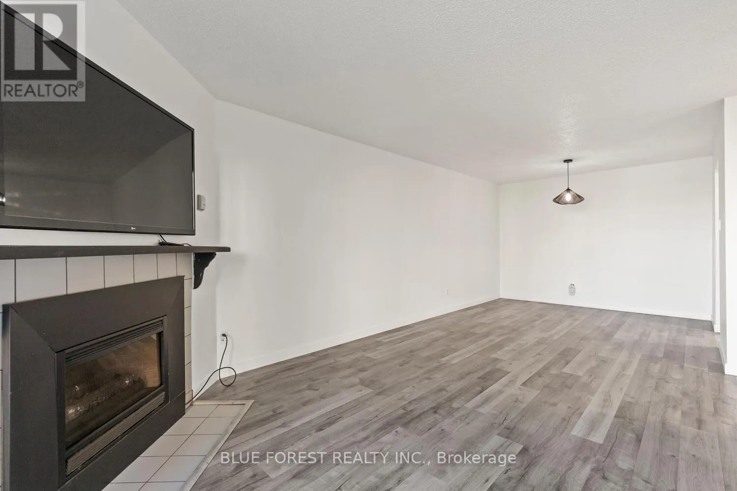 223 - 725 DEVERON CRESCENT, #223