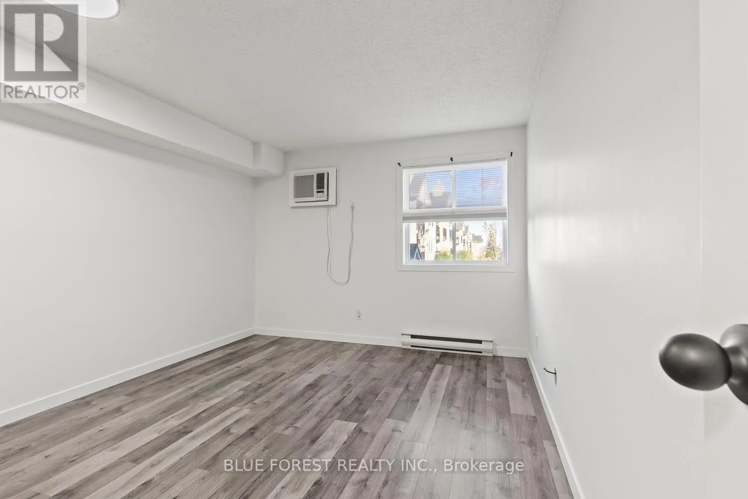 223 - 725 DEVERON CRESCENT, #223