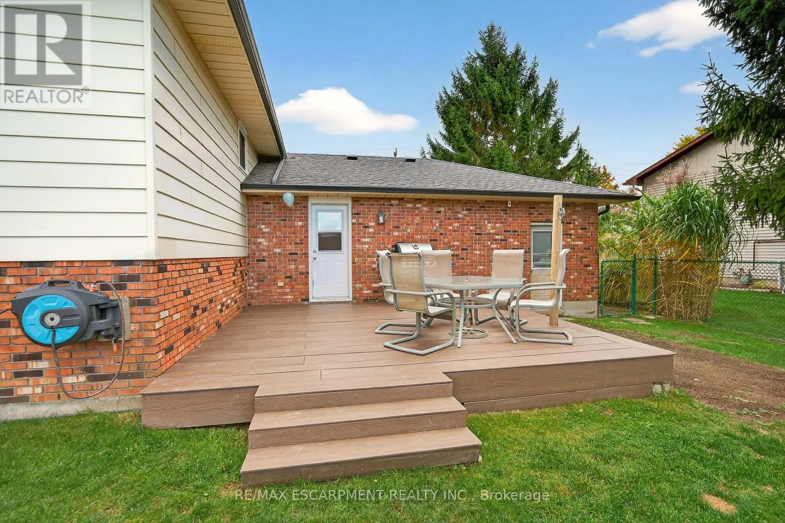 1489 NORFOLK COUNTY RD 19 E