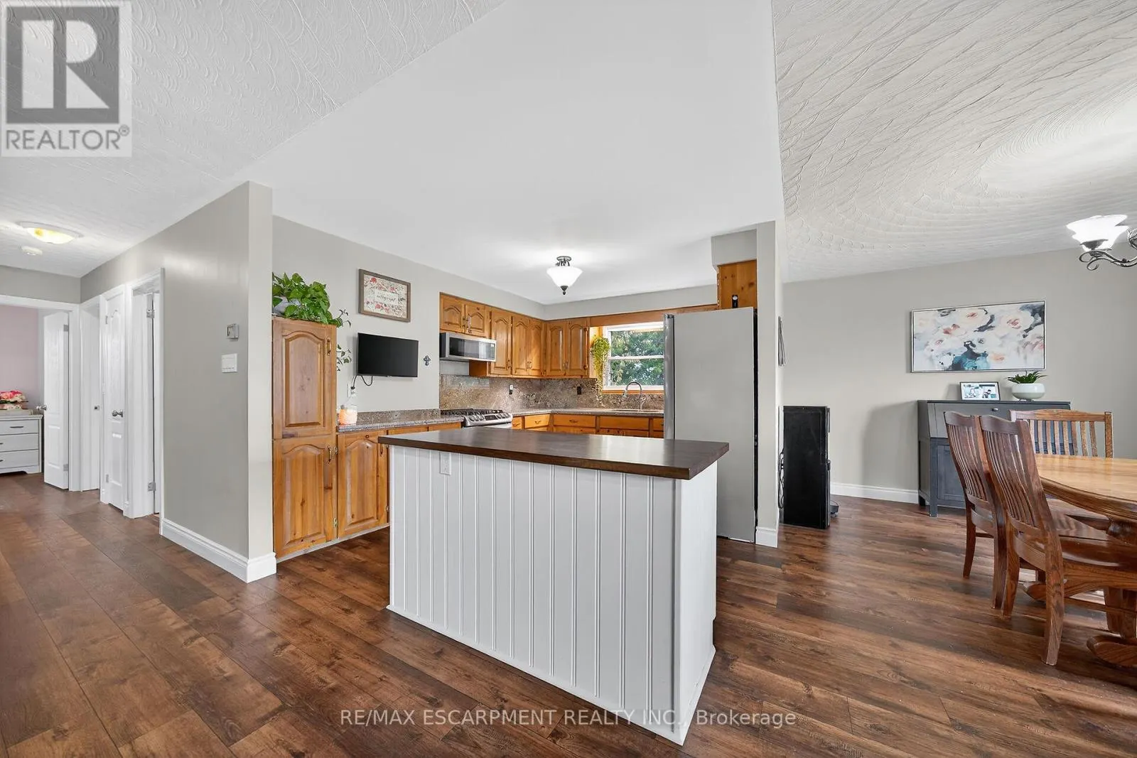 1489 NORFOLK COUNTY RD 19 E