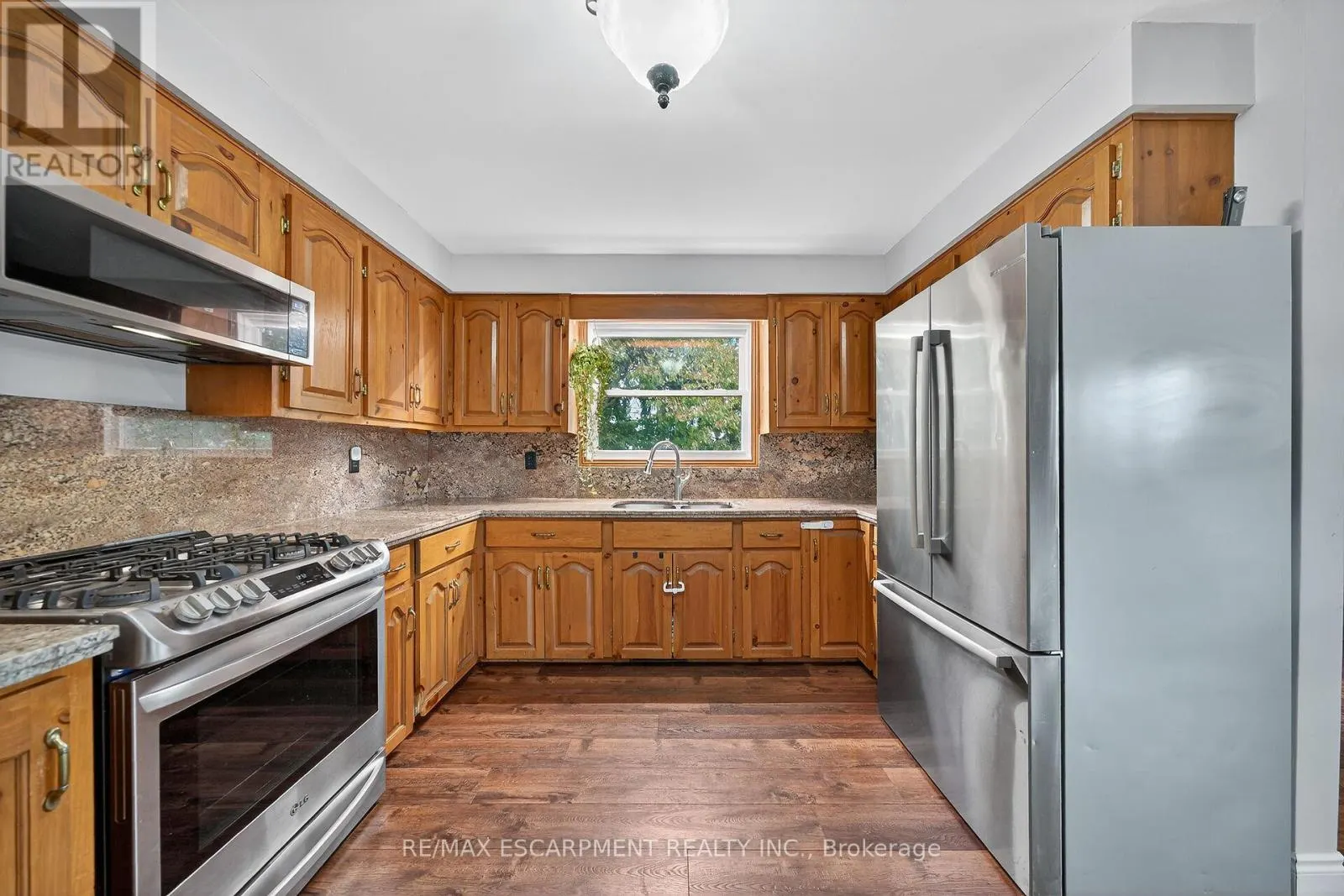 1489 NORFOLK COUNTY RD 19 E