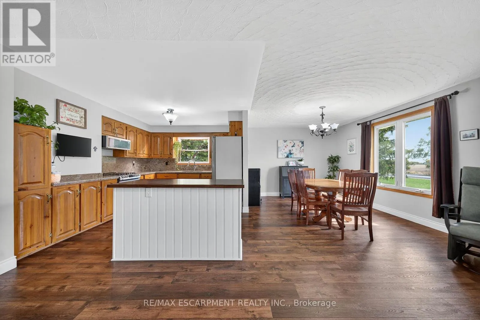 1489 NORFOLK COUNTY RD 19 E