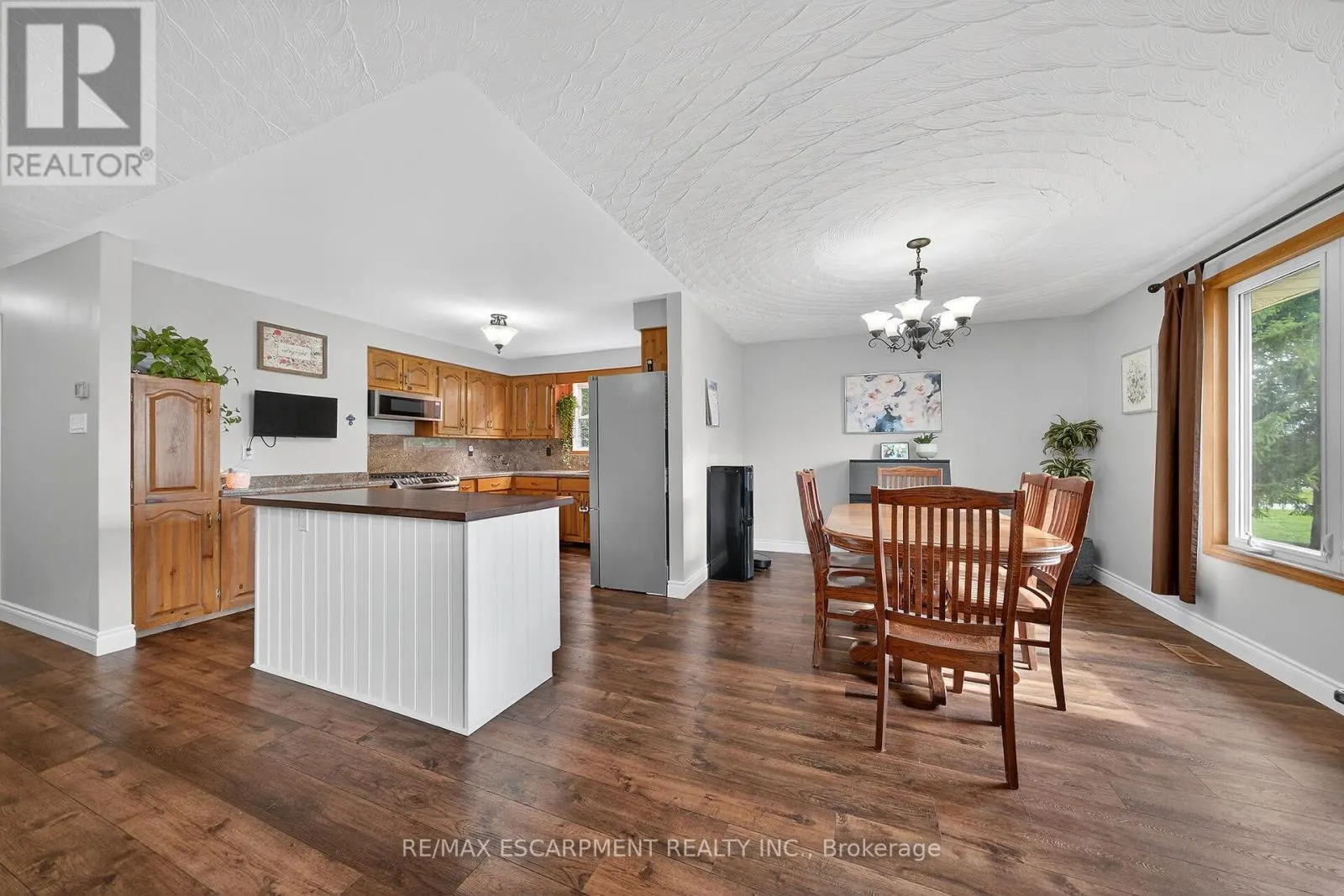 1489 NORFOLK COUNTY RD 19 E