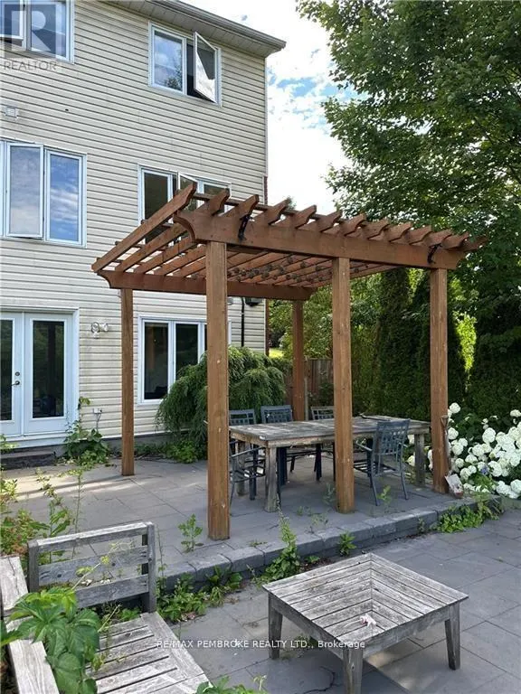 35 VERMONT MEADOWS DRIVE