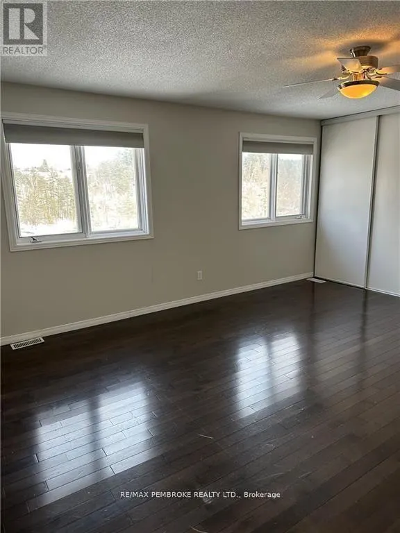 35 VERMONT MEADOWS DRIVE