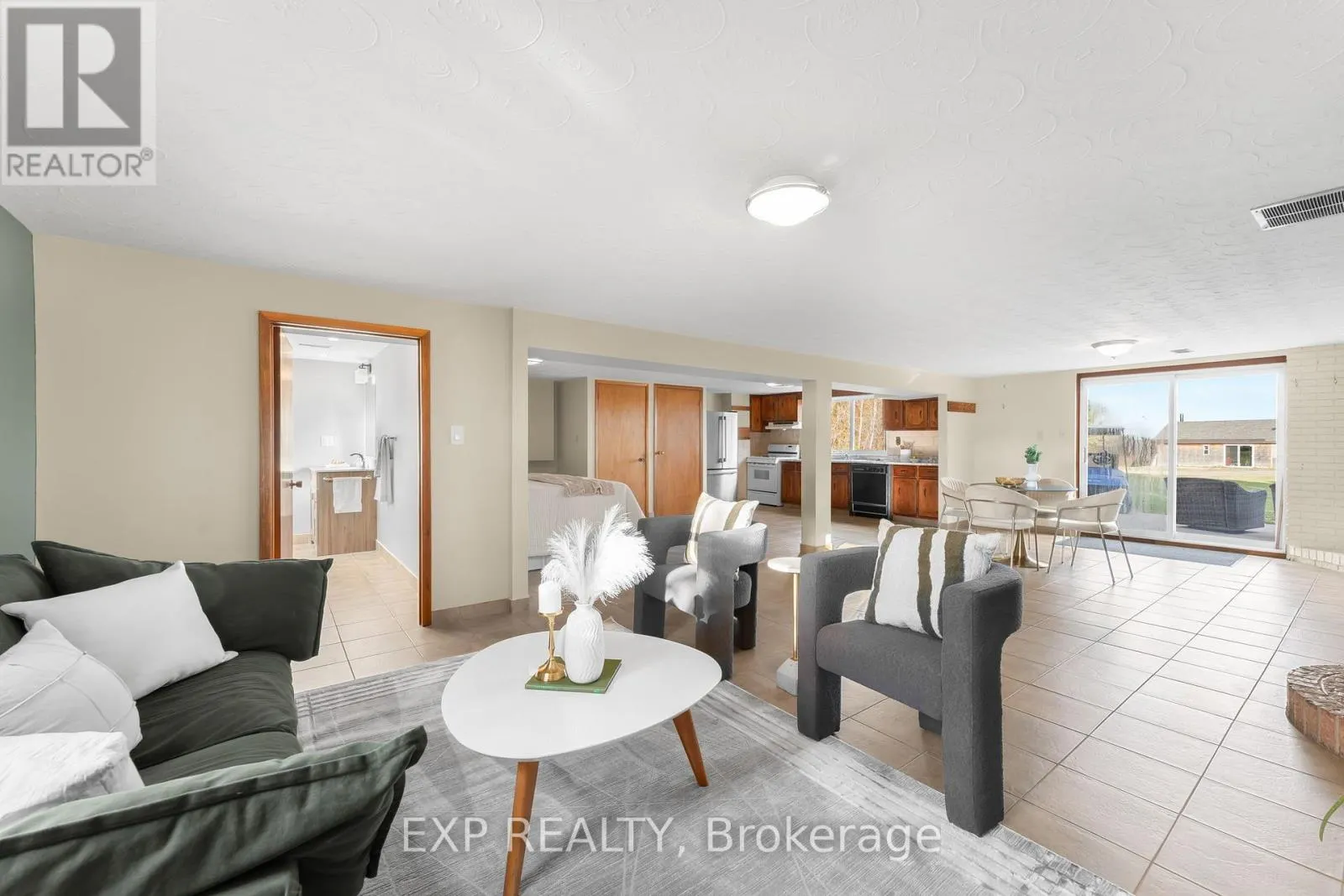 548 MILLGROVE SIDE ROAD