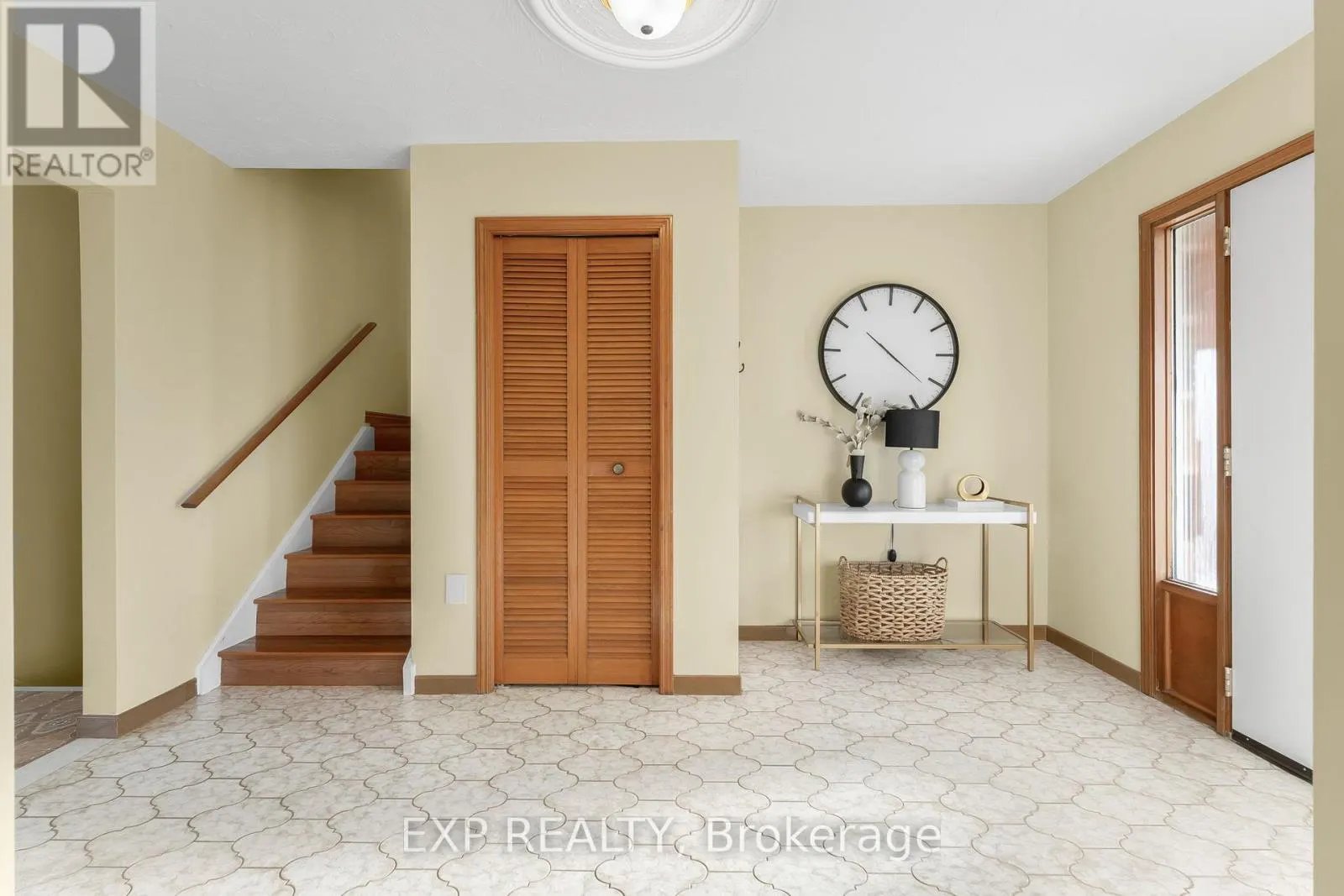 548 MILLGROVE SIDE ROAD