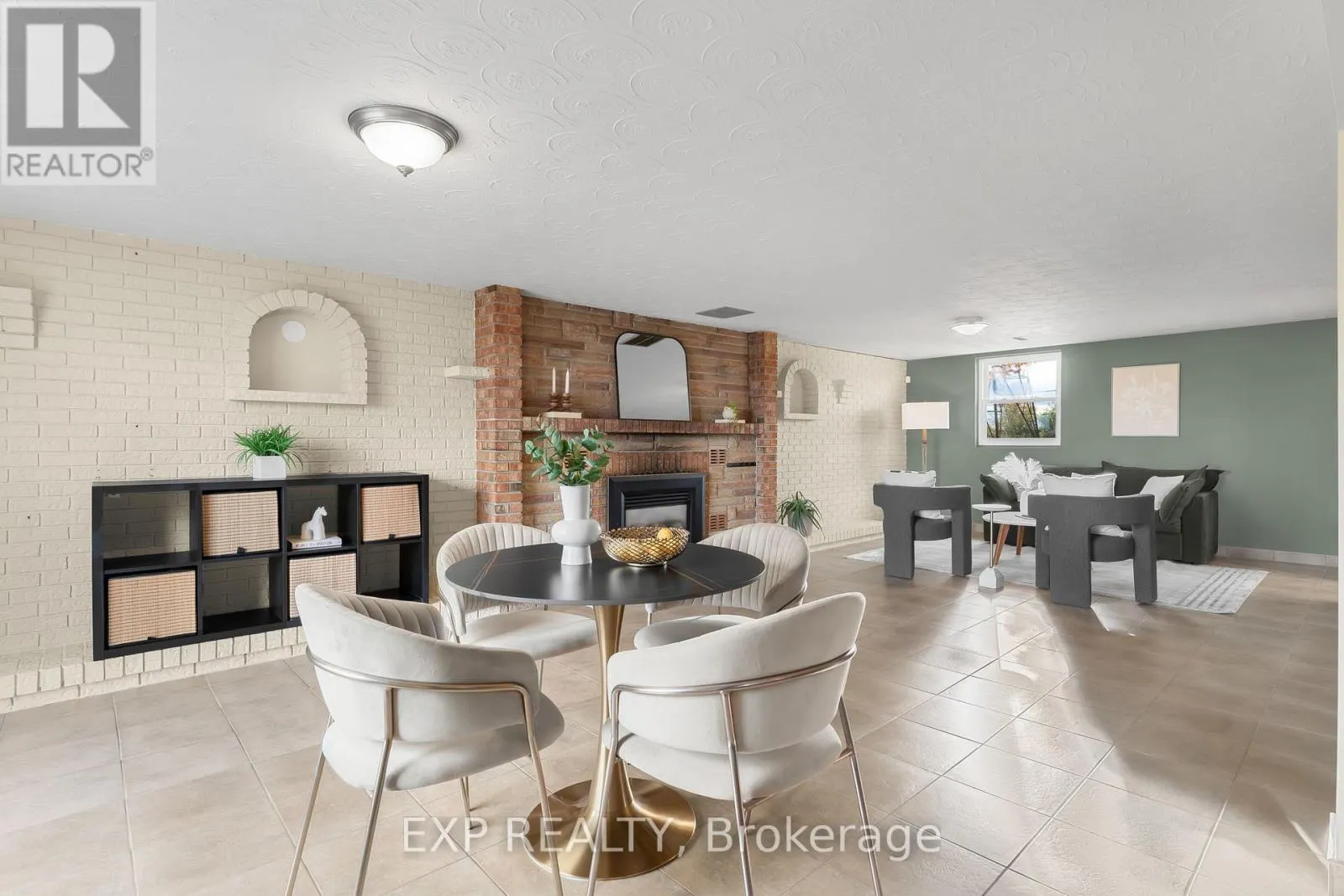 548 MILLGROVE SIDE ROAD