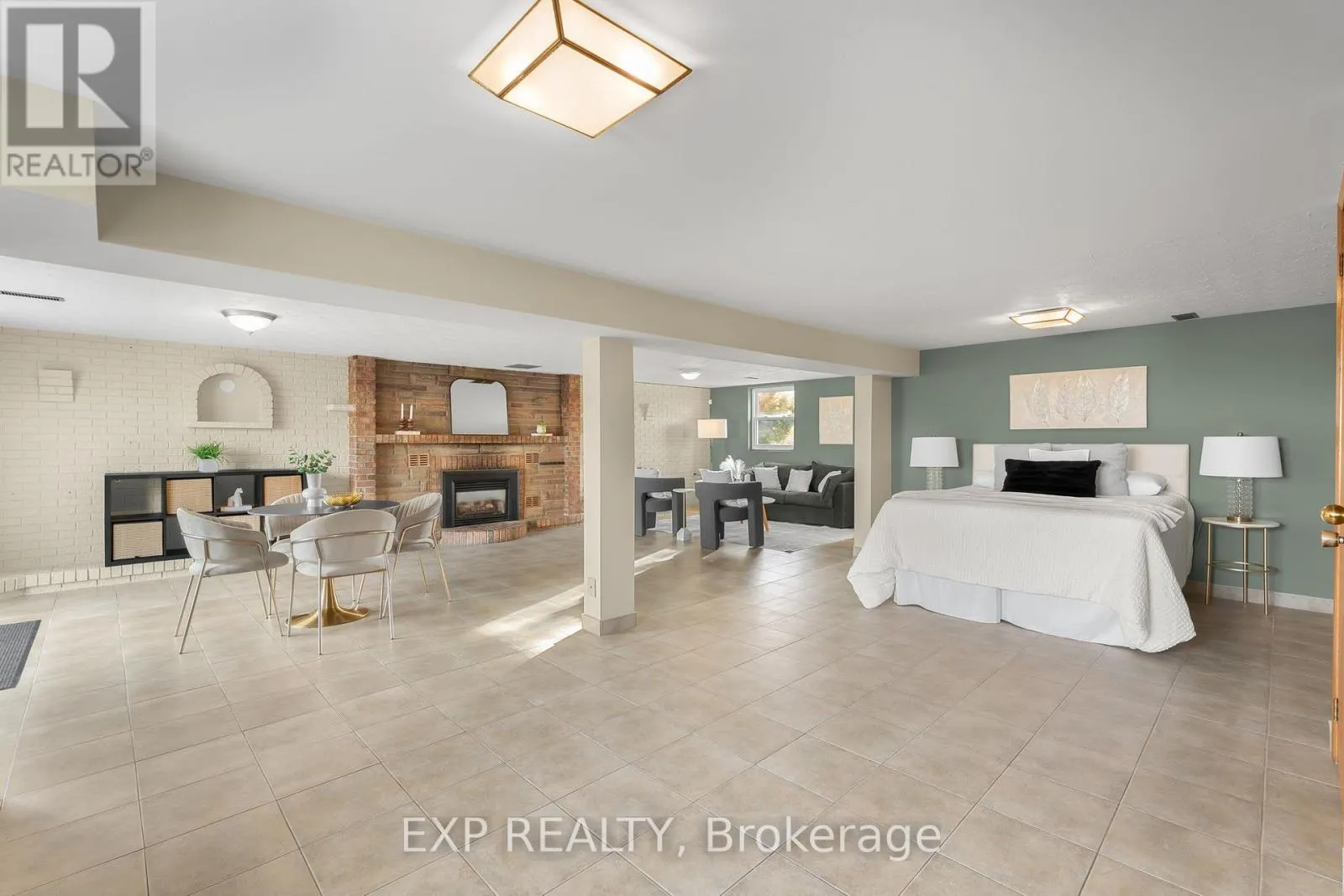 548 MILLGROVE SIDE ROAD