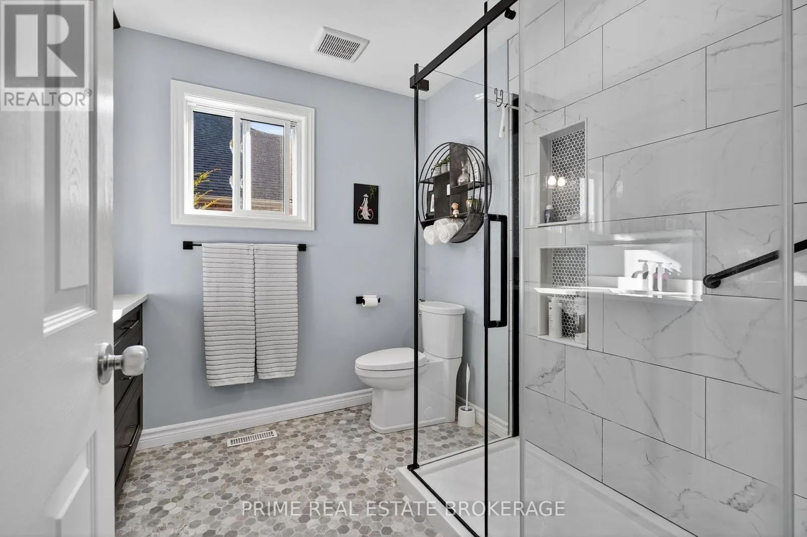 15 HARRINGTON CRESCENT