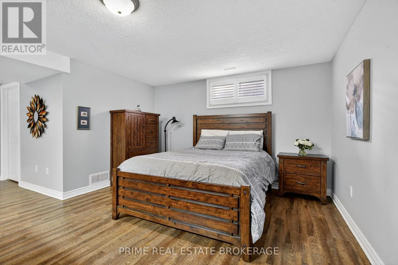 15 HARRINGTON CRESCENT