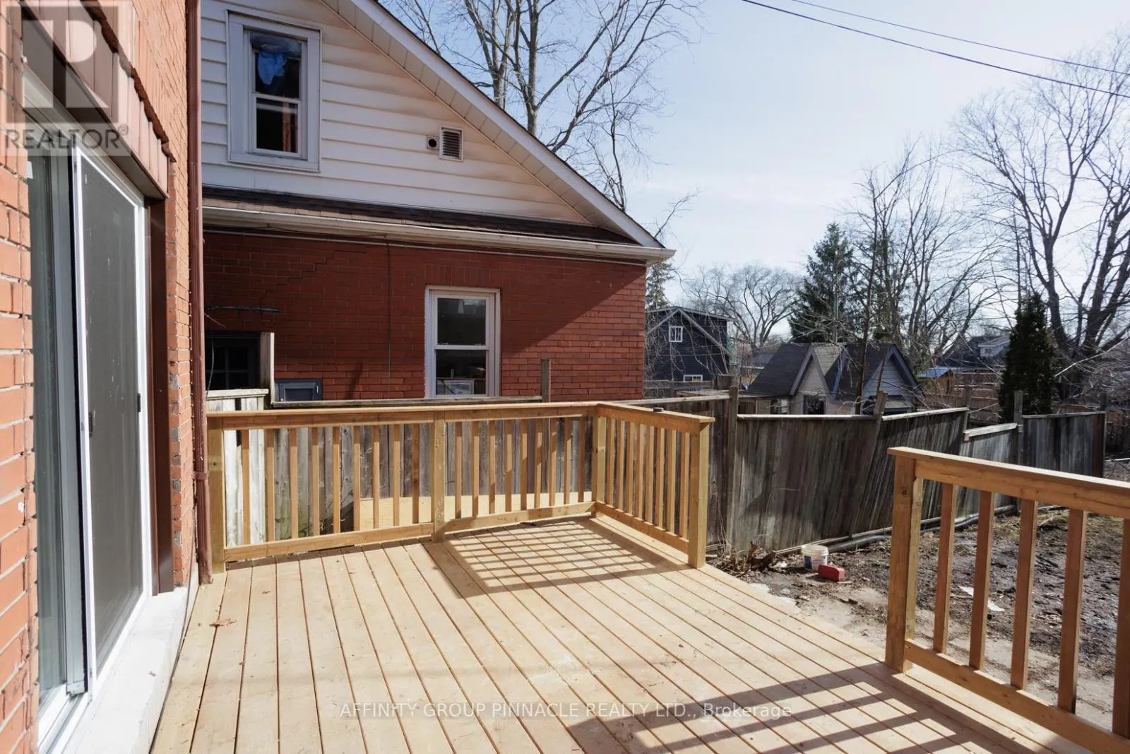 649 CHARLOTTE STREET