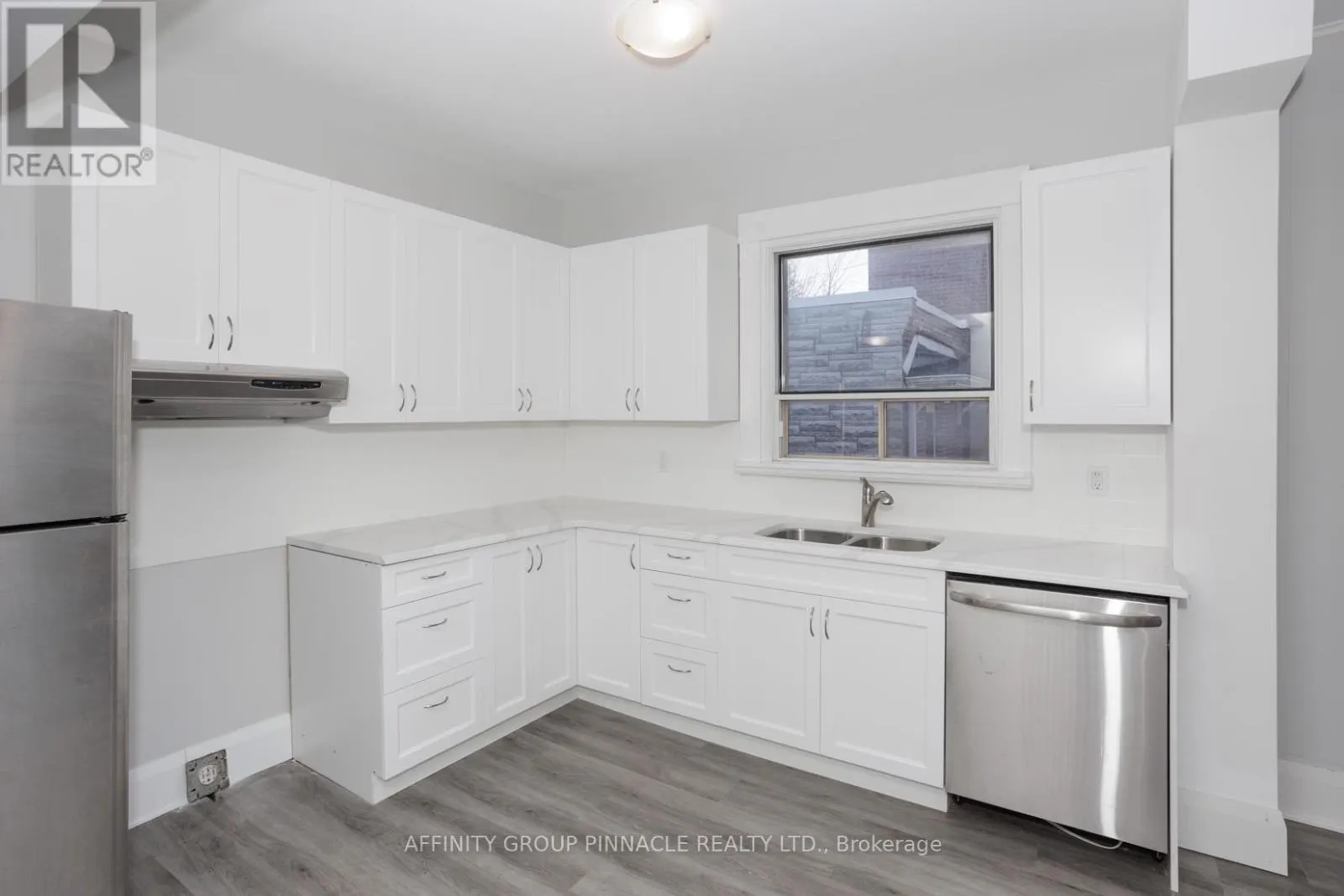 649 CHARLOTTE STREET