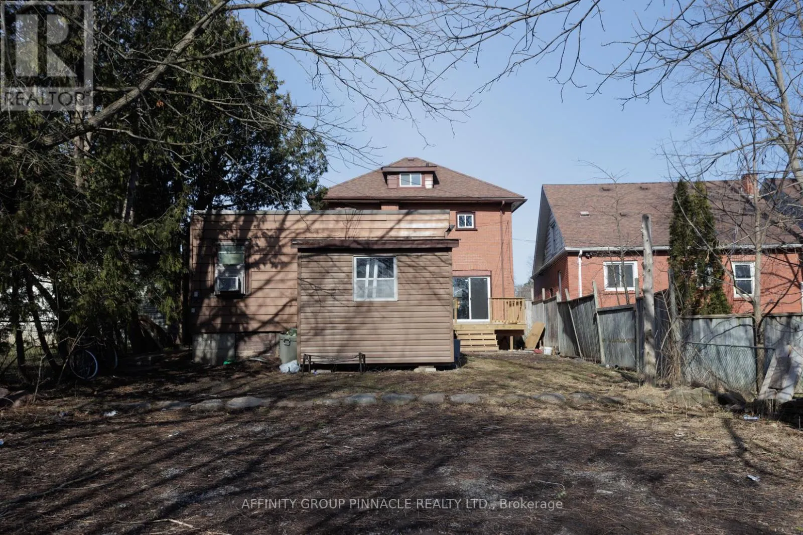 649 CHARLOTTE STREET