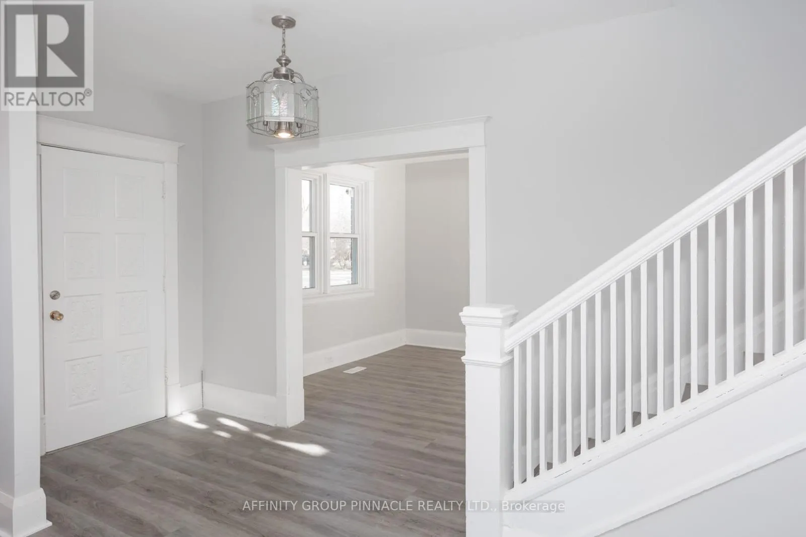 649 CHARLOTTE STREET