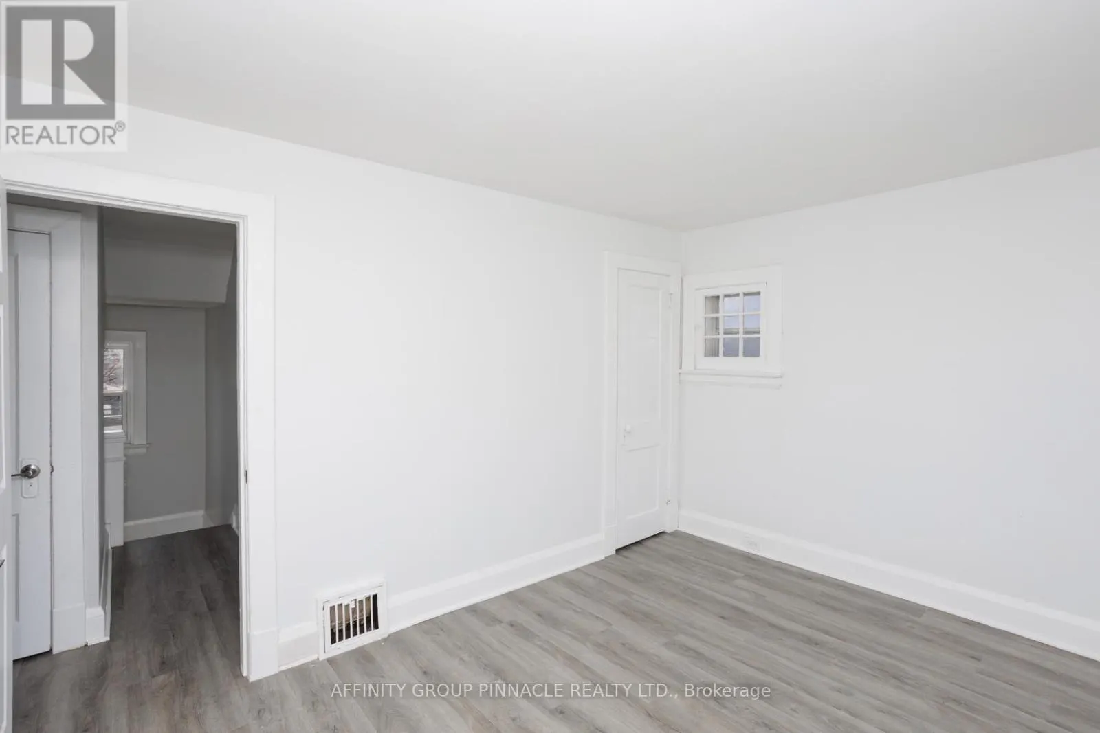 649 CHARLOTTE STREET