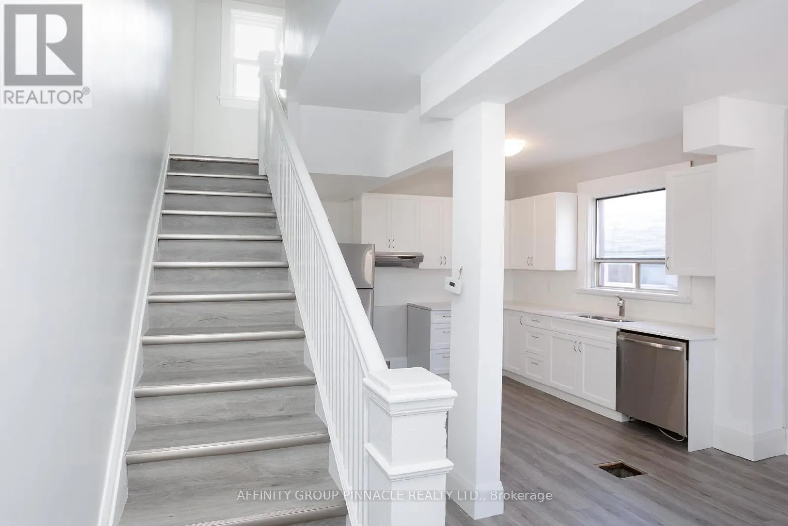 649 CHARLOTTE STREET