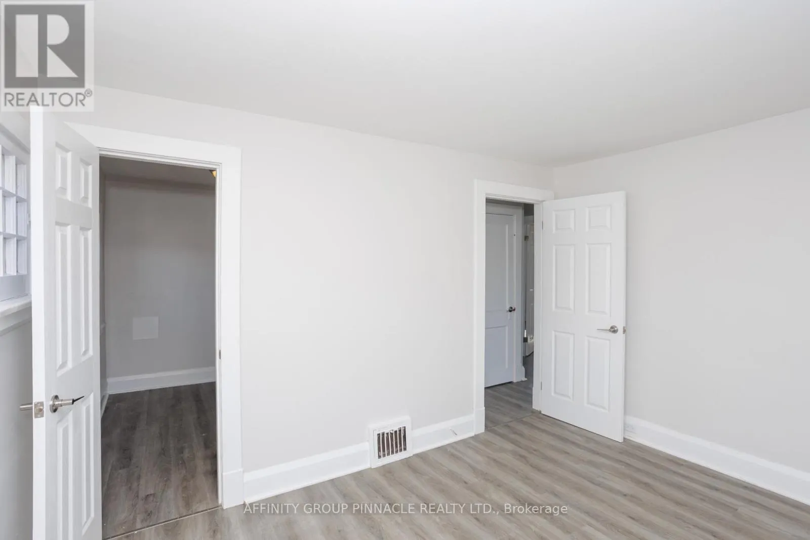 649 CHARLOTTE STREET