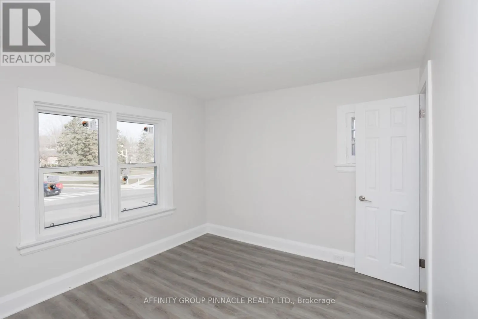 649 CHARLOTTE STREET