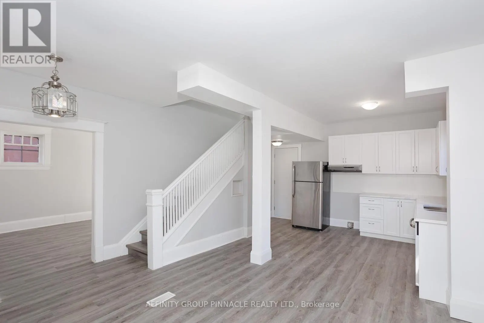 649 CHARLOTTE STREET