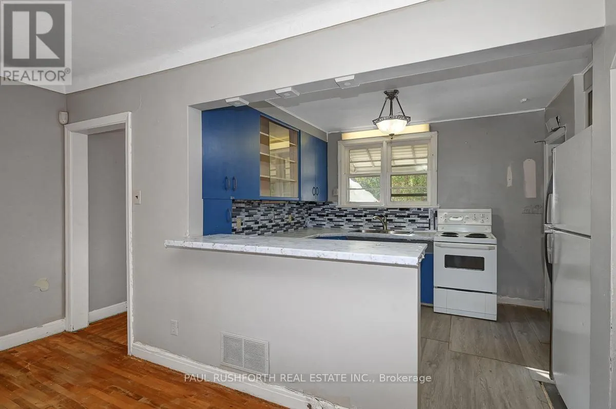 39 COTE DE NEIGES ROAD