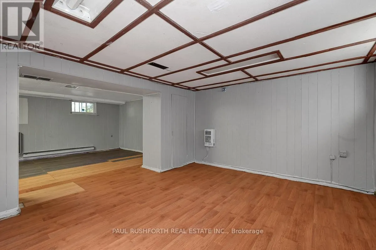 39 COTE DE NEIGES ROAD