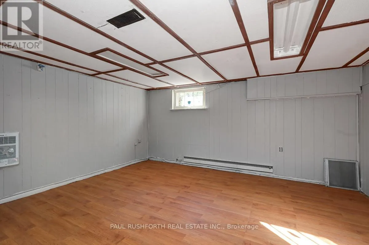 39 COTE DE NEIGES ROAD