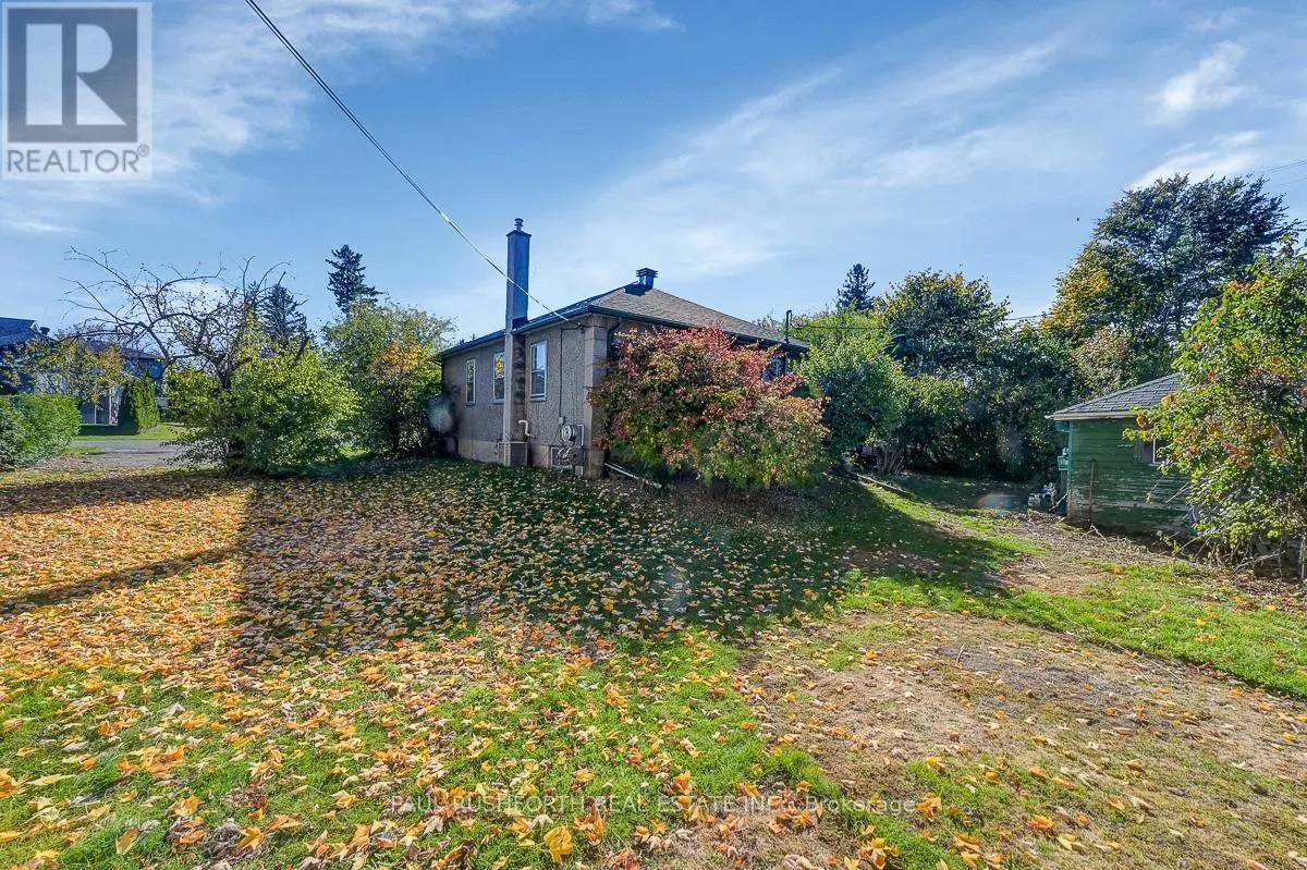 39 COTE DE NEIGES ROAD