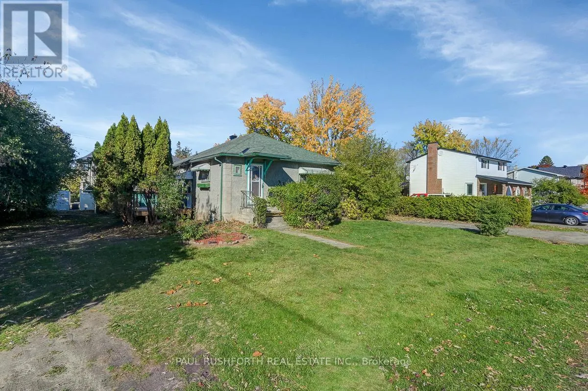 39 COTE DE NEIGES ROAD
