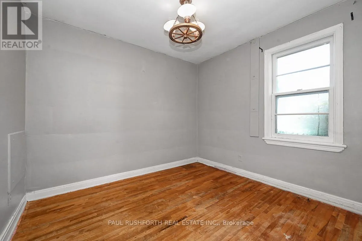 39 COTE DE NEIGES ROAD