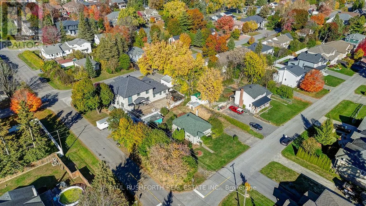 39 COTE DE NEIGES ROAD