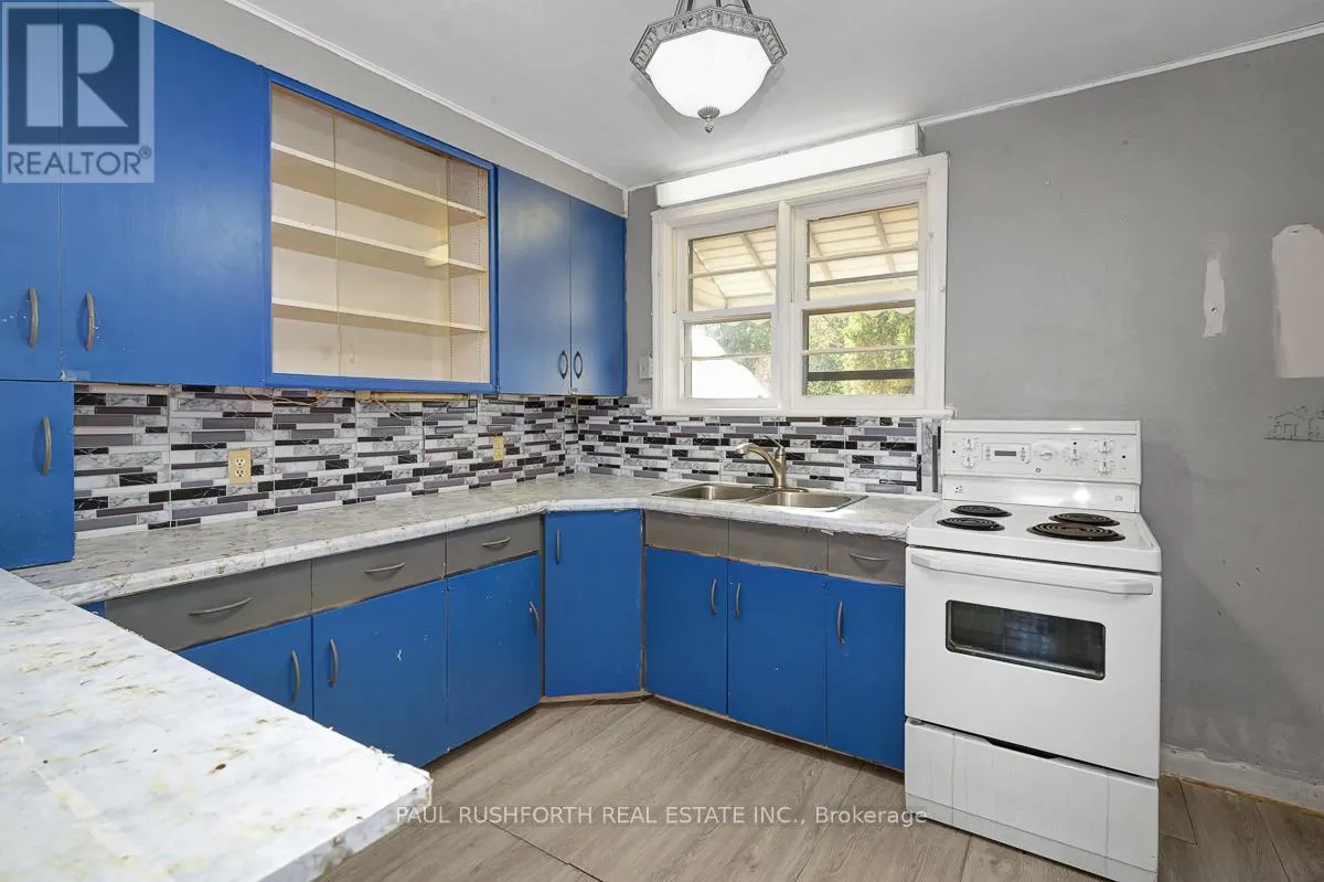 39 COTE DE NEIGES ROAD