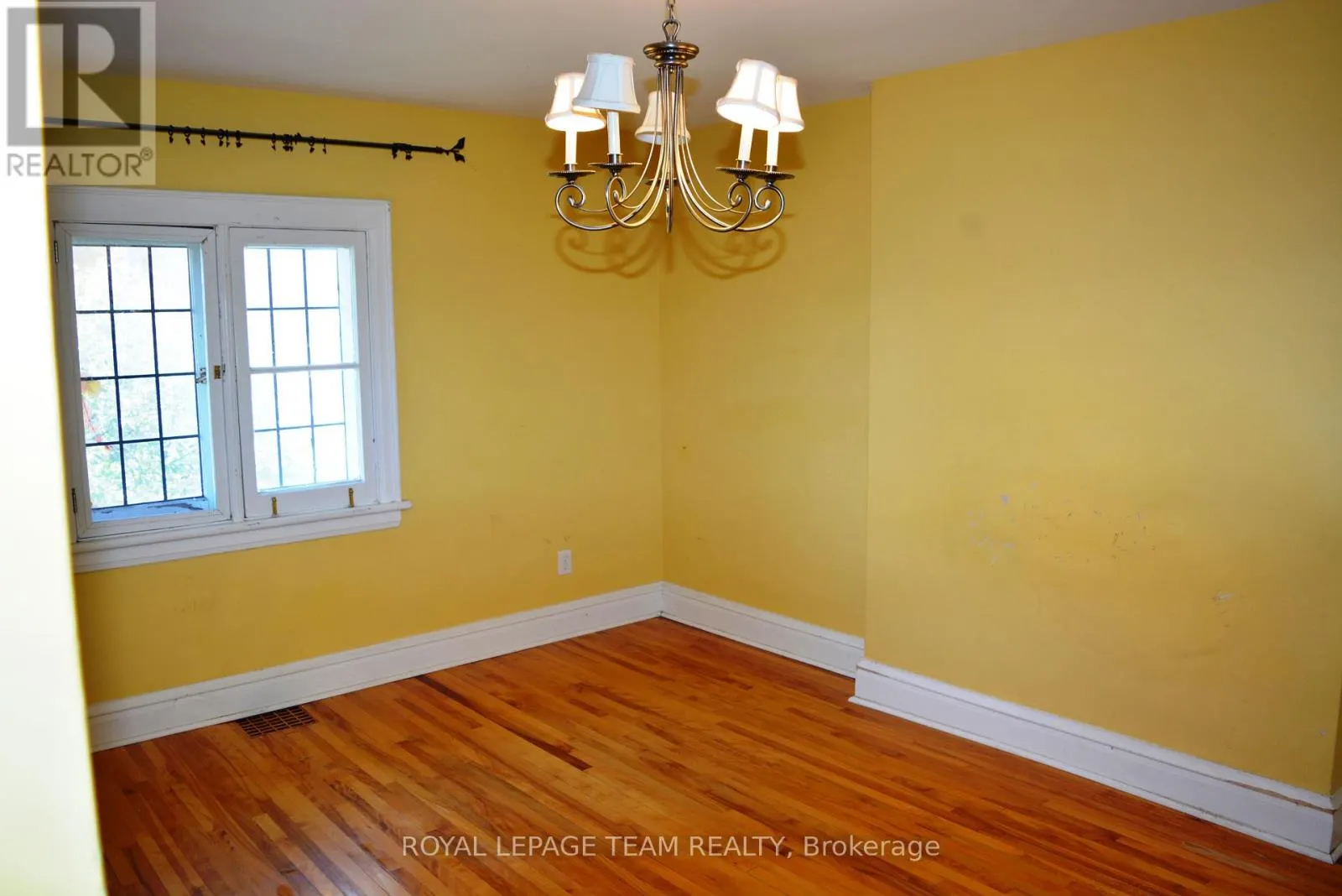 175 BREEZEHILL AVENUE N