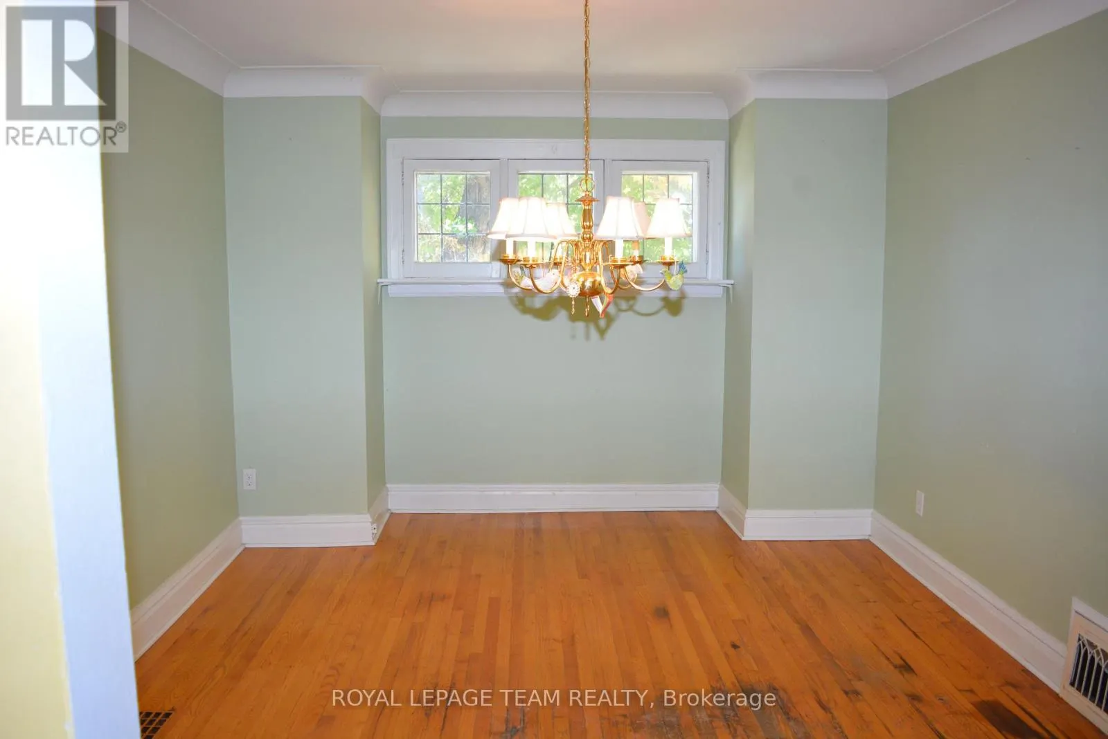 175 BREEZEHILL AVENUE N