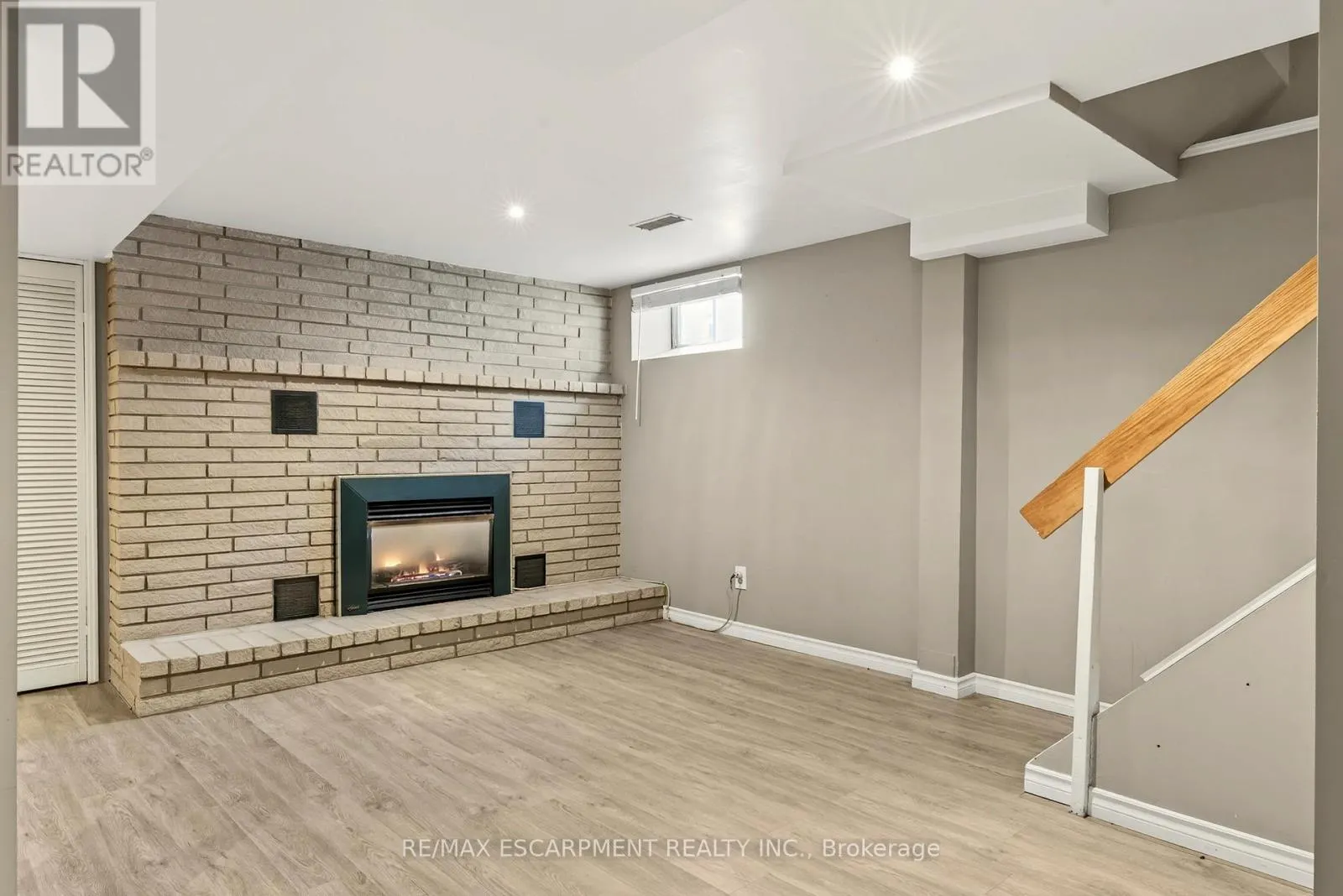 12 RIDLEY HEIGHTS DRIVE