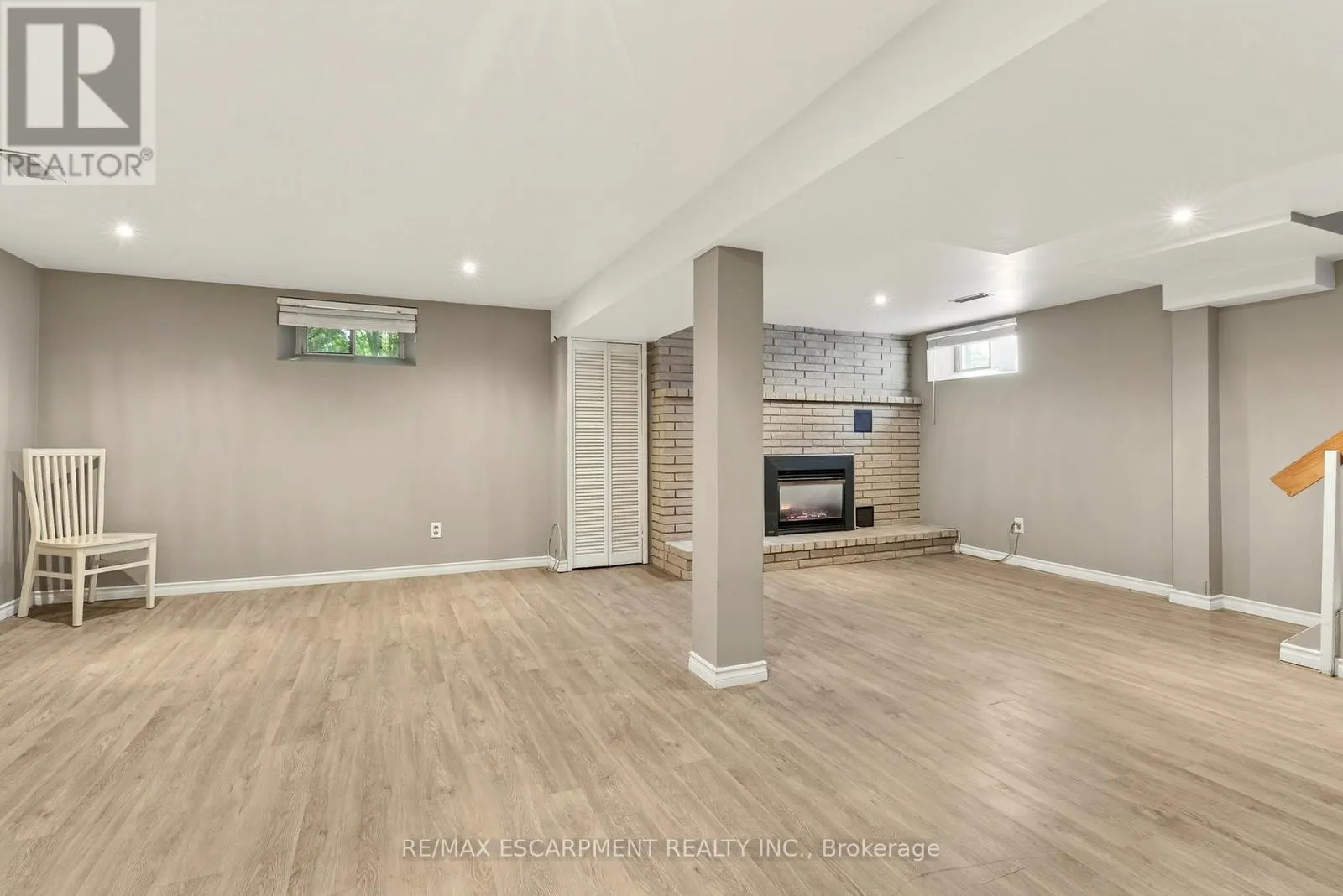 12 RIDLEY HEIGHTS DRIVE