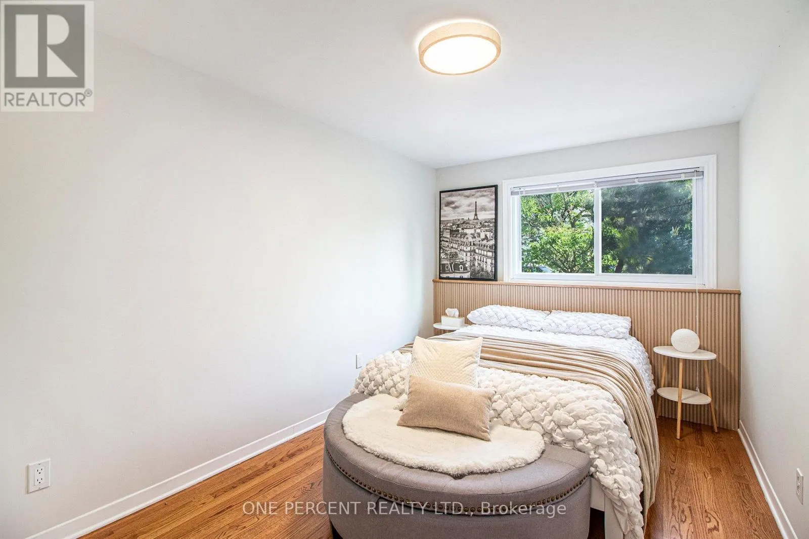 1042 HARKNESS AVENUE