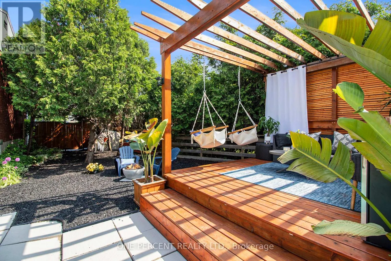 1042 HARKNESS AVENUE