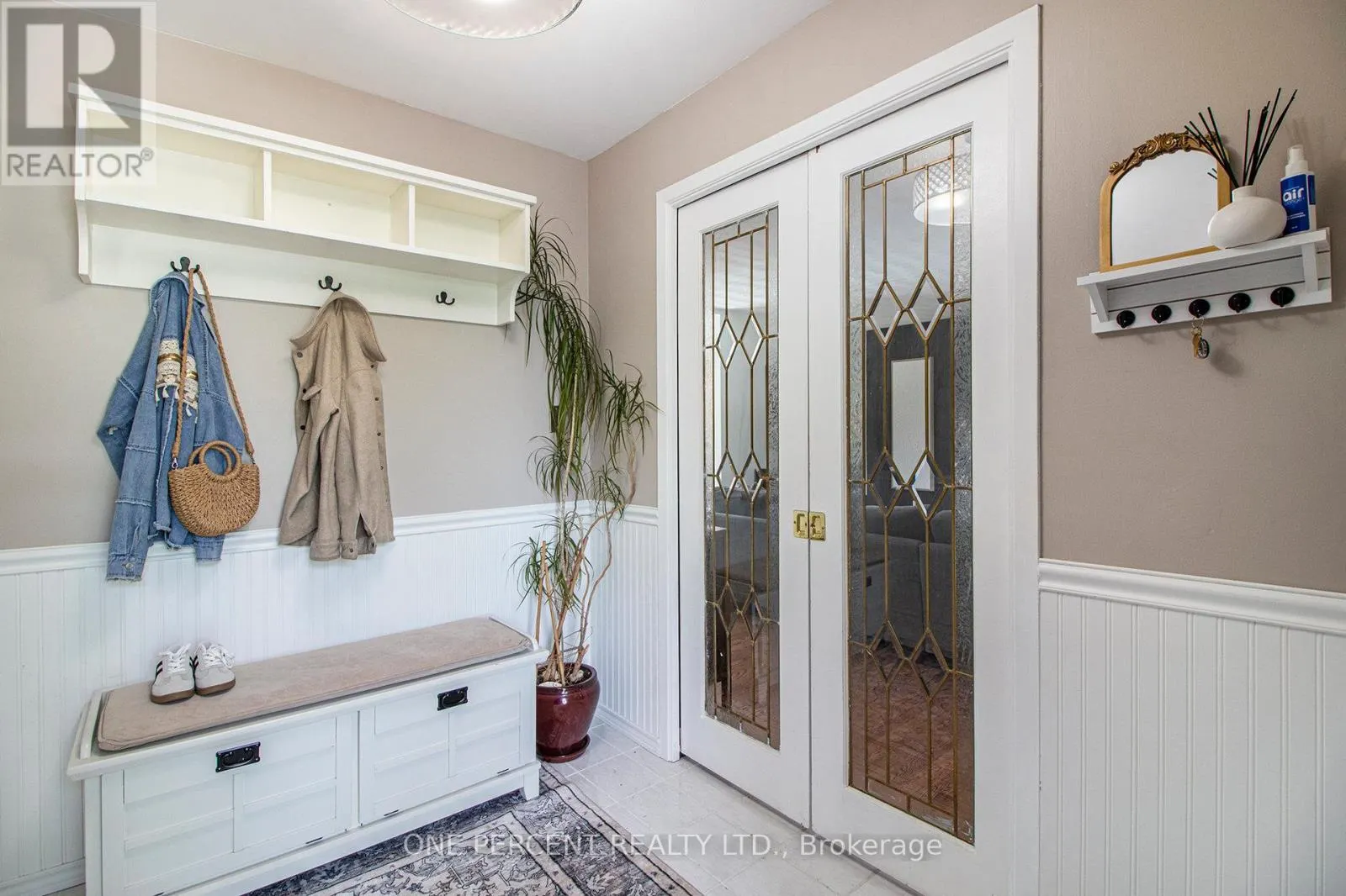 1042 HARKNESS AVENUE