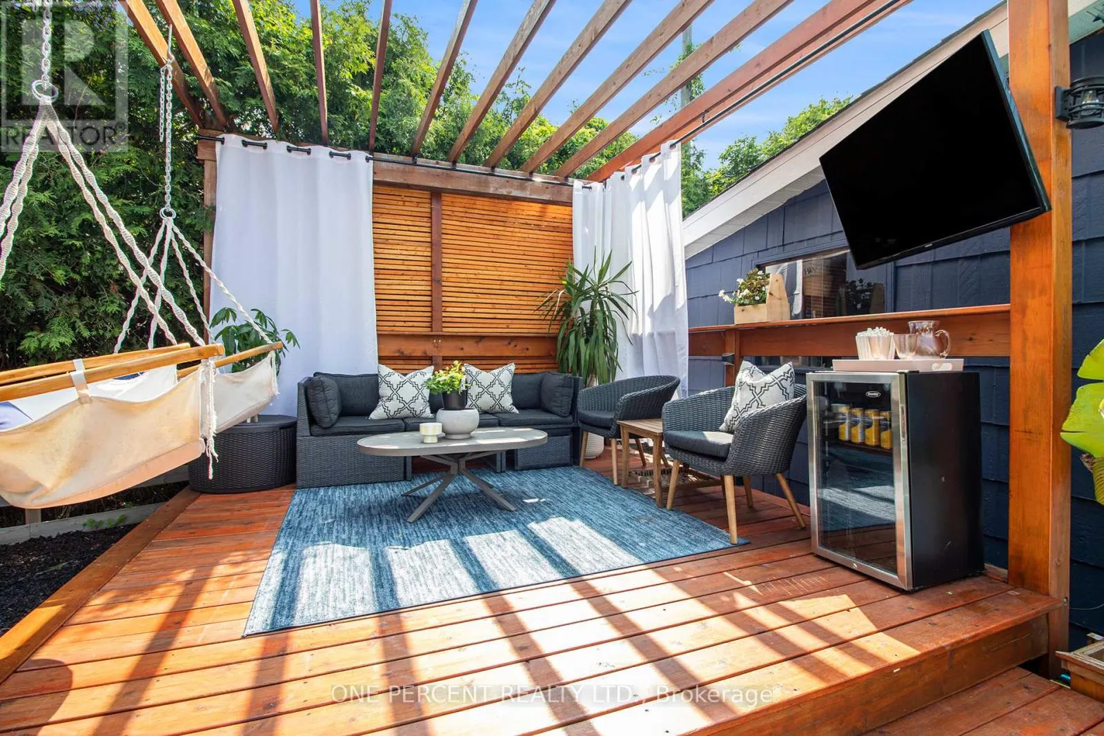 1042 HARKNESS AVENUE