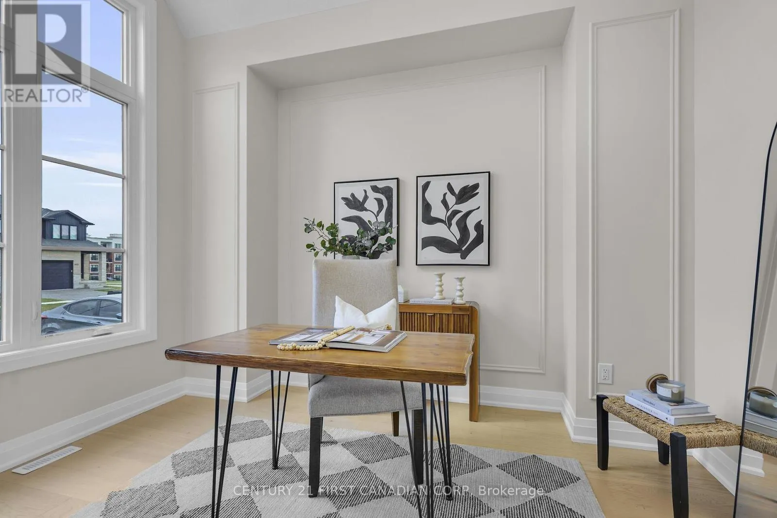 1918 FOUNTAIN GRASS DRIVE